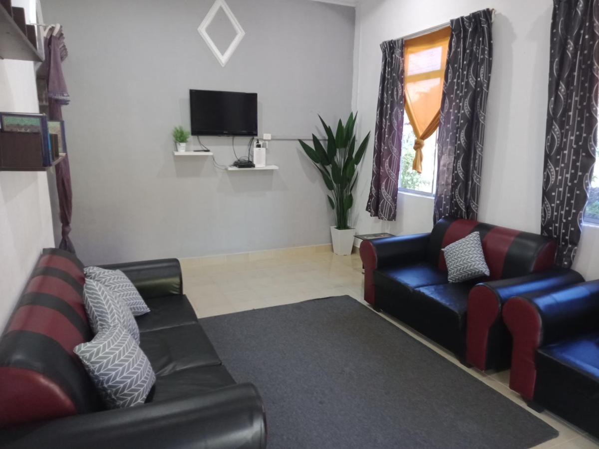 Homestay Tok Abah Kuala Besut Екстер'єр фото