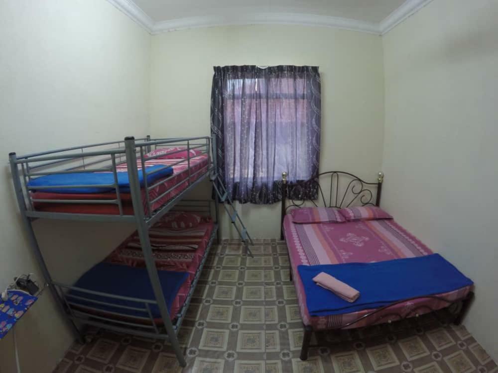 Homestay Tok Abah Kuala Besut Екстер'єр фото